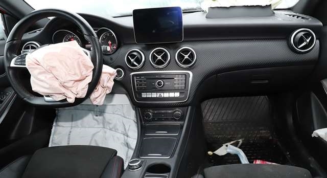 Mercedes A-Klasse 2012-2018 (W176) (W176), Motorkode: M270.910, Girkassekode: 724.002