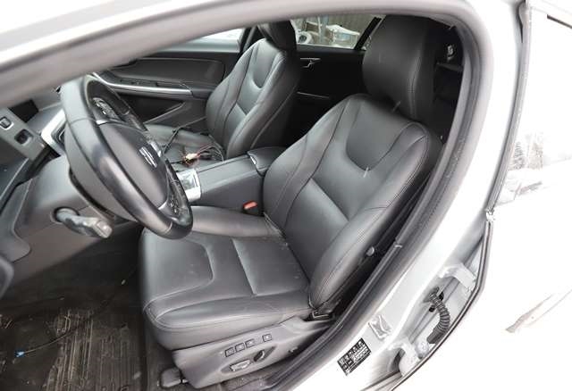 Volvo V60/V60 CC 2013-2018 (Type I, Fase 2) , Motorkode: D 4162 T, Girkassekode: 