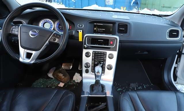 Volvo V60 2010-2013 (Type I, Fase 1) , Motorkode: D 4162 T, Girkassekode: