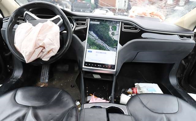 Tesla Model S 2013-2016 (Fase 1) , Motorkode: L1S, Girkassekode: 
