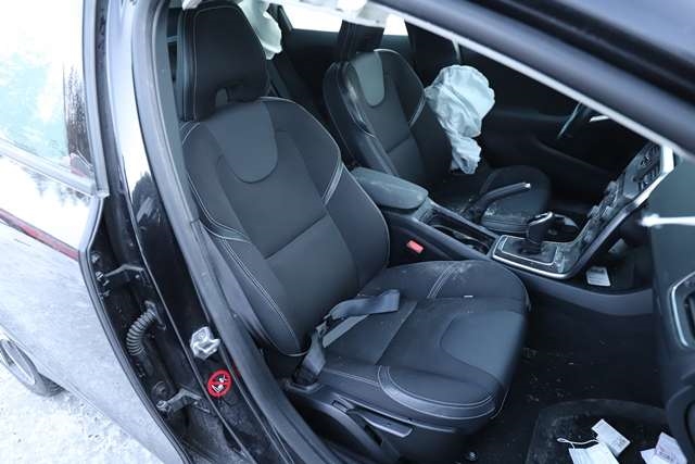 Volvo V40 2012-2019 , Motorkode: B 4154 T4, Girkassekode: 