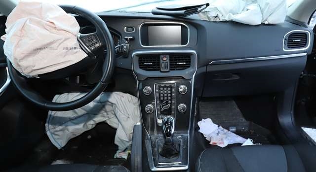 Volvo V40 2012-2019 , Motorkode: B 4154 T4, Girkassekode: 