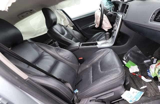 Volvo V60 2010-2013 (Type I, Fase 1) , Motorkode: D 4162 T, Girkassekode: 