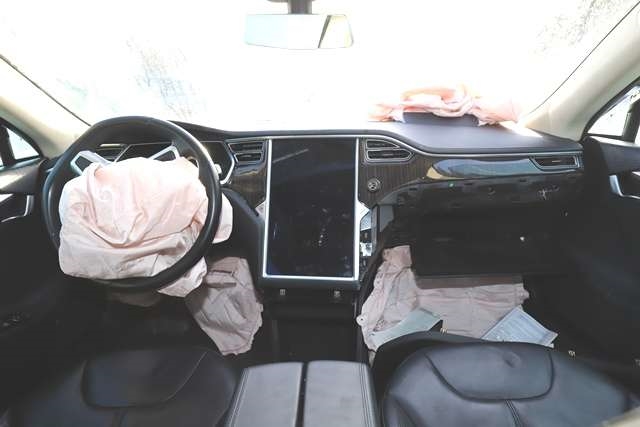 Tesla Model S 2013-2016 (Fase 1) , Motorkode: L1S, Girkassekode: 