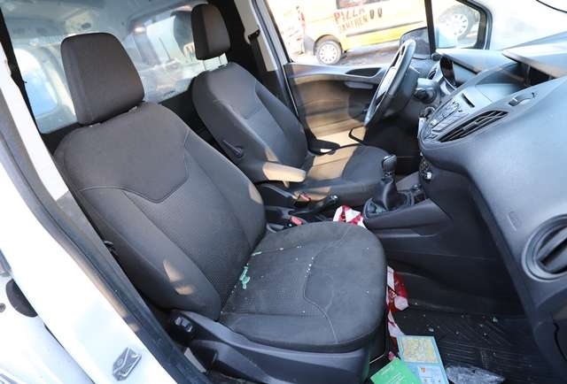 Ford Transit Courier 2014-2018 (Type I, Fase 1) , Motorkode: SFCC, Girkassekode: DV1R-7002-ABH
