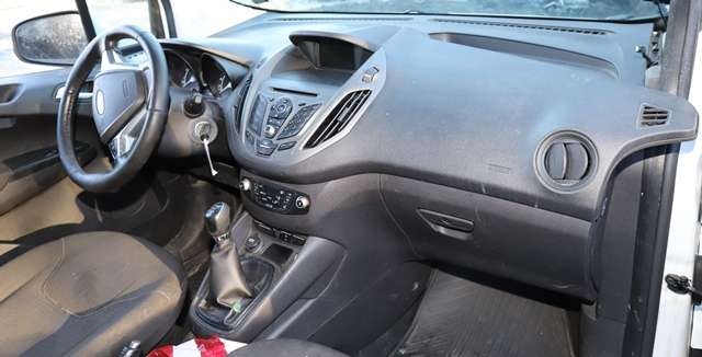 Ford Transit Courier 2014-2018 (Type I, Fase 1) , Motorkode: SFCC, Girkassekode: DV1R-7002-ABH