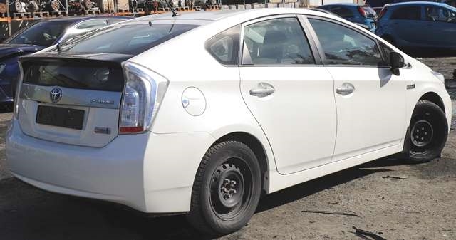 Toyota Prius 2009-2016 (Type III) (COMBI) (COMBI), Motorkode: 2ZR-FXE, Girkassekode: 