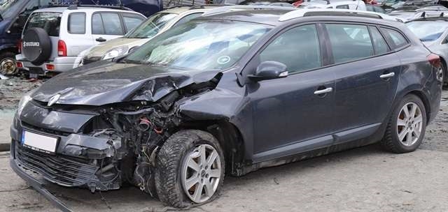 Renault Megane 2009-2016 Type III , Motorkode: F9Q 870, Girkassekode: 