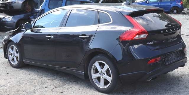 Volvo V40 2012-2019 , Motorkode: D 4162 T, Girkassekode: