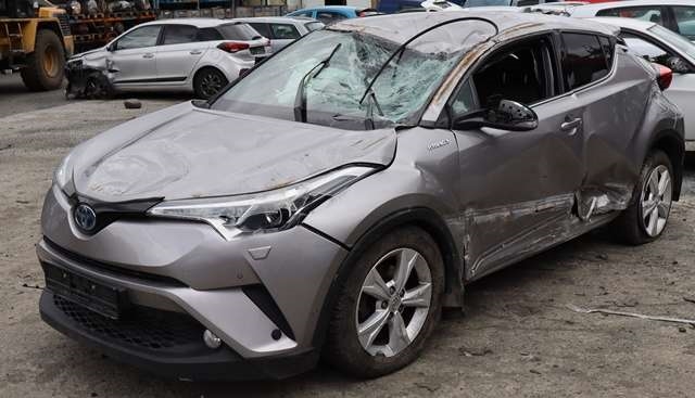Toyota C-HR 2016-->> , Motorkode: 2ZR-FXE, Girkassekode: 