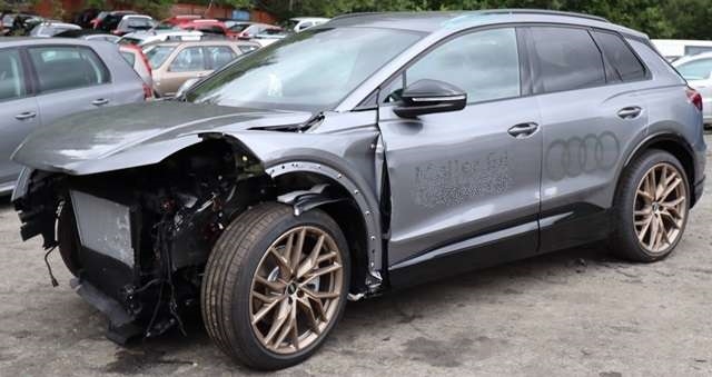 Audi Q4 e-tron 2021-->> , Motorkode: ELEKTRISK, Girkassekode: UMG