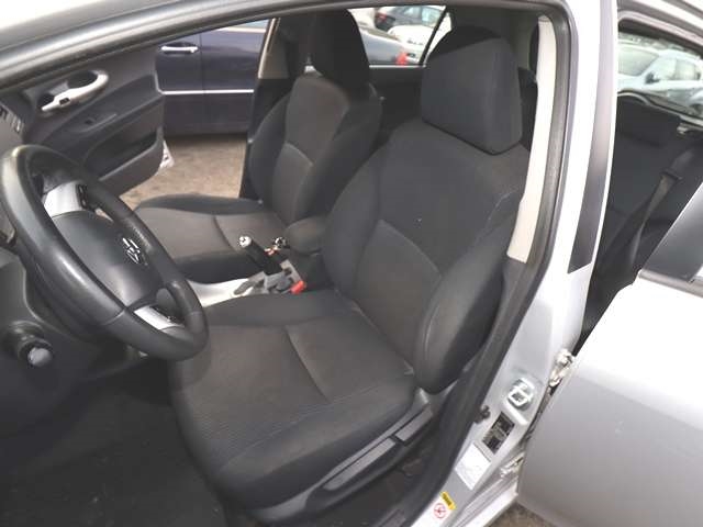 Toyota Auris 2010-2012 (Type I, Fase 2) , Motorkode: 2ZR-FXE, Girkassekode: