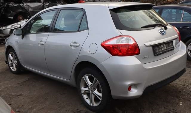Toyota Auris 2010-2012 (Type I, Fase 2) , Motorkode: 2ZR-FXE, Girkassekode: