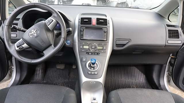 Toyota Auris 2010-2012 (Type I, Fase 2) , Motorkode: 2ZR-FXE, Girkassekode: