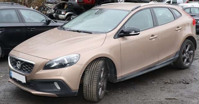 Volvo V40 2012-2019 , Motorkode: D 4162 T, Girkassekode: 