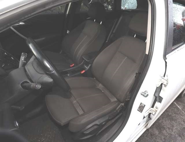 Opel Astra J 2010-2015 , Motorkode: A17DTE, Girkassekode: 