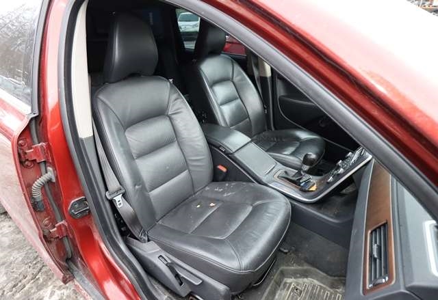 Volvo V70 2007-2013 (Type III, Fase 1) , Motorkode: D 4164 T, Girkassekode: 