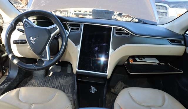 Tesla Model S 2013-2016 (Fase 1) , Motorkode: L1S, Girkassekode: 