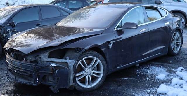 Tesla Model S 2013-2016 (Fase 1) , Motorkode: L1S, Girkassekode: 