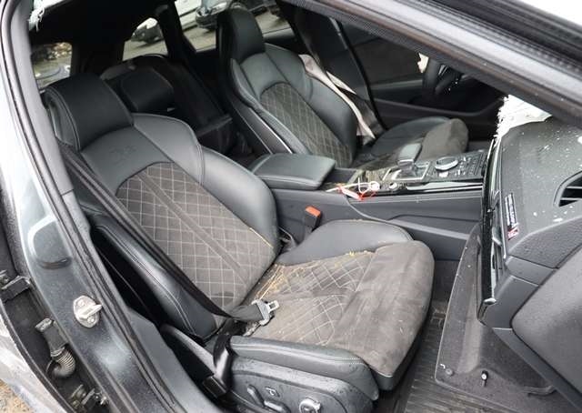 Audi RS4 2018-->> , Motorkode: DECA, Girkassekode: RZN