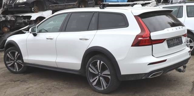 Volvo V60 / V60 CC 2018-->> (Type II) , Motorkode: D 4204 T14, Girkassekode: 
