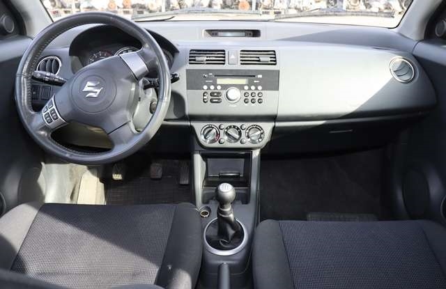 Suzuki Swift 2005-2010 , Motorkode: M13A, Girkassekode: