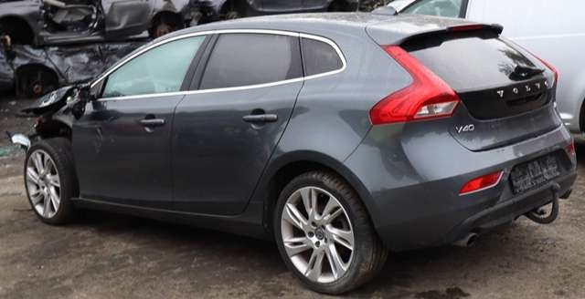 Volvo V40 2012-2019 , Motorkode: B 4164 T3, Girkassekode: 