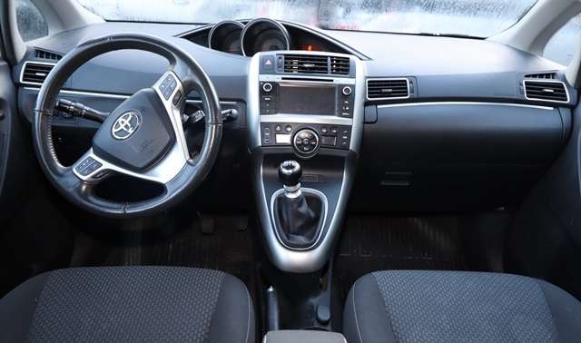 Toyota Verso 2009-2016 (Type III) , Motorkode: 1AD-FTV, Girkassekode: 