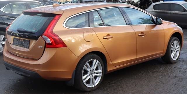 Volvo V60 2010-2013 (Type I, Fase 1) , Motorkode: D 5204 T2, Girkassekode: 