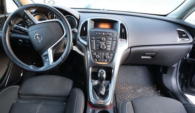 Opel Astra J 2010-2015 , Motorkode: A17DT, Girkassekode: 