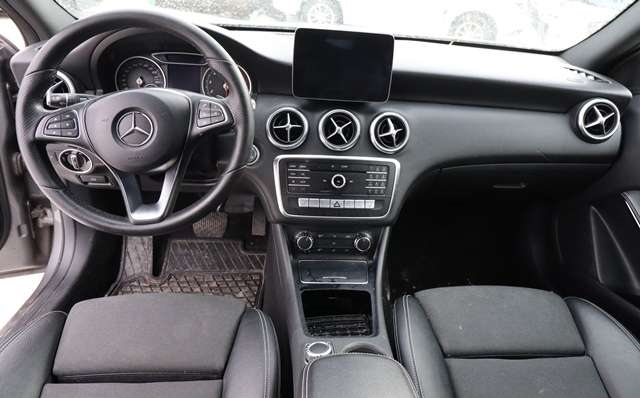 Mercedes A-Klasse 2012-2018 (W176) (W176), Motorkode: M270.910, Girkassekode: 724.002