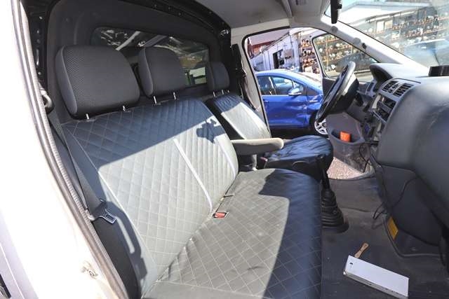 Toyota Hiace 2007-2012 (Fase 3) , Motorkode: 2KD-FTV, Girkassekode: 