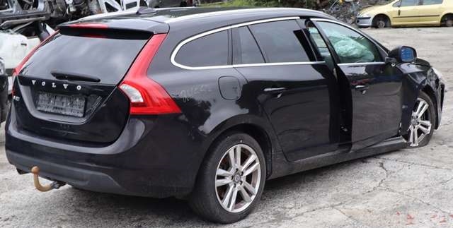Volvo V60 2010-2013 (Type I, Fase 1) , Motorkode: D 5204 T2, Girkassekode: 