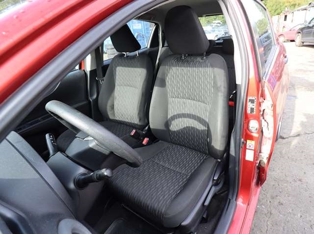 Toyota Yaris 2012-2014 (Type III, Fase 1) , Motorkode: 1KR-FE, Girkassekode: 