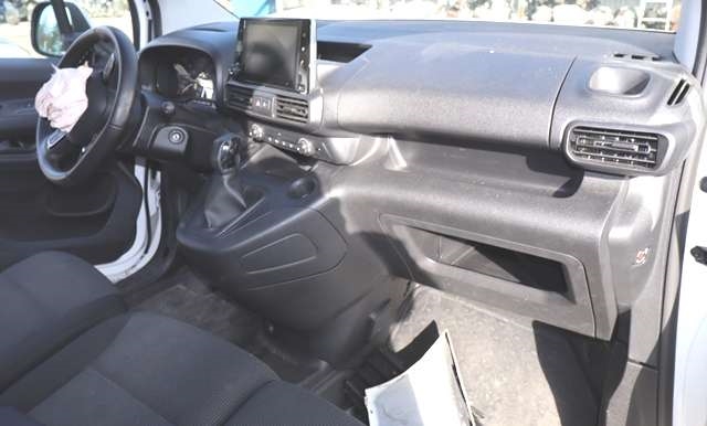 Citroën Berlingo 2019-->> (Type III) , Motorkode: YHY, Girkassekode: 