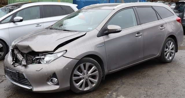 Toyota Auris 2013-2015 (Type II, Fase 1) , Motorkode: 2ZR-FXE, Girkassekode: 