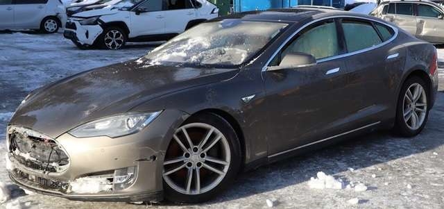 Tesla Model S, 2013-2016 (Fase 1)  delebil , Motorkode: L2S