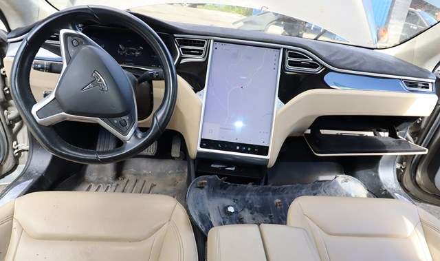 Tesla Model S 2013-2016 (Fase 1) , Motorkode: L2S, Girkassekode: 