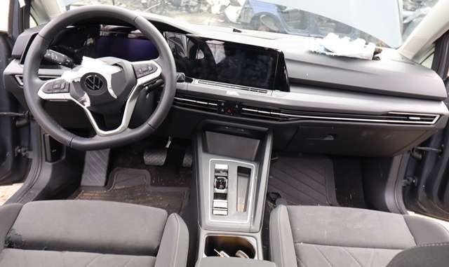VW Golf VIII 2020-->> , Motorkode: DFYA, Girkassekode: UUF