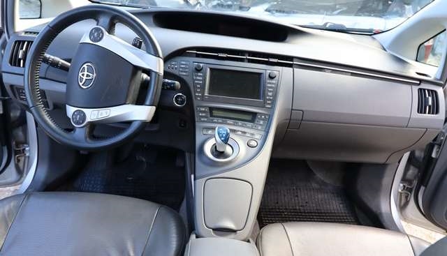 Toyota Prius 2009-2016 (Type III) (COMBI) delebil , Motorkode: 2ZR-FXE, Girkassekode: 