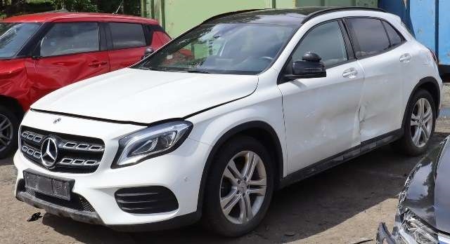 Mercedes GLA 2014-2020 (X156) (X156), Motorkode: M270.910, Girkassekode: 