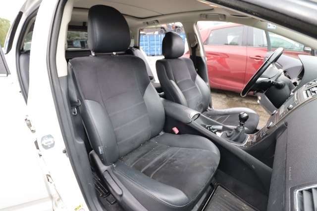 Toyota Avensis 2009-2015 (Type III, Fase 1) delebil , Motorkode: 1AD-FTV, Girkassekode: 