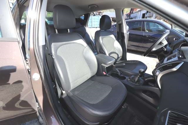 Hyundai Ix35 2010-2015 , Motorkode: D4FD, Girkassekode: