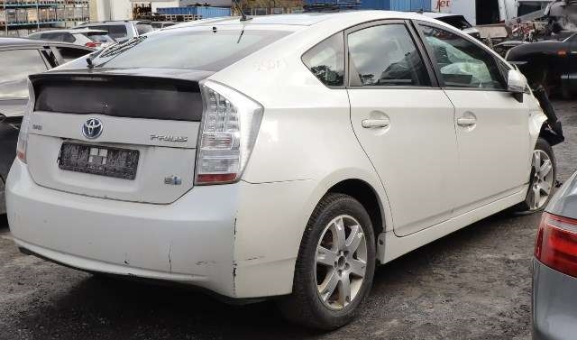 Toyota Prius 2009-2016 (Type III) (COMBI) (COMBI), Motorkode: 2ZR-FXE, Girkassekode: 