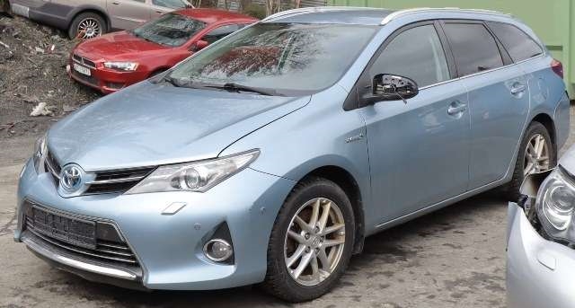 Toyota Auris 2013-2015 (Type II, Fase 1) , Motorkode: 2ZR-FXE, Girkassekode: 
