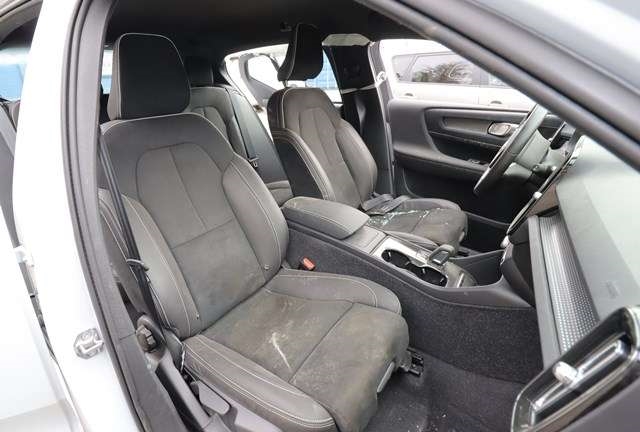 Volvo XC40 2018-2024 , Motorkode: , Girkassekode: 