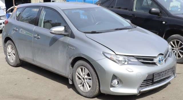 Toyota Auris, 2013-2015 (Type II, Fase 1)  delebil , Motorkode: 2ZR-FXE