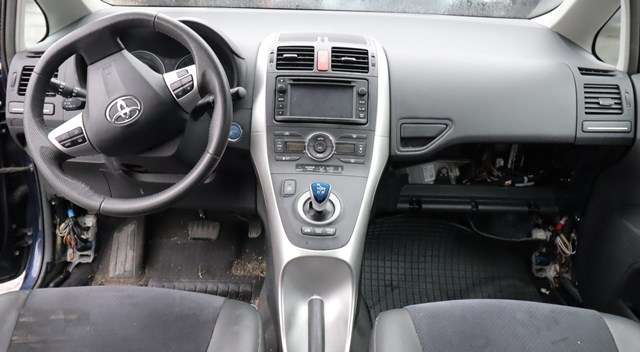 Toyota Auris 2010-2012 (Type I, Fase 2) , Motorkode: 2ZR-FXE, Girkassekode: 