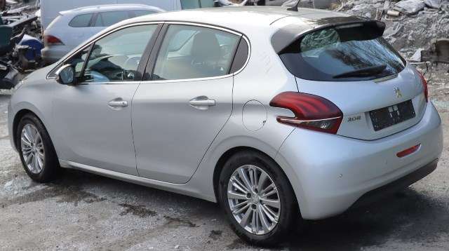 Peugeot 208 2012-2019 (Type I) , Motorkode: HMZ, Girkassekode: 