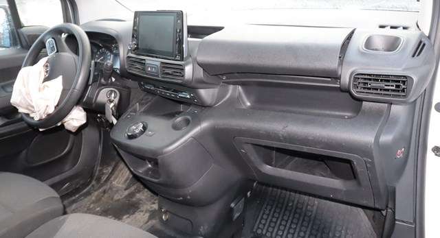 Toyota Proace City 2020-->> delebil , Motorkode: DV5RC, Girkassekode: 